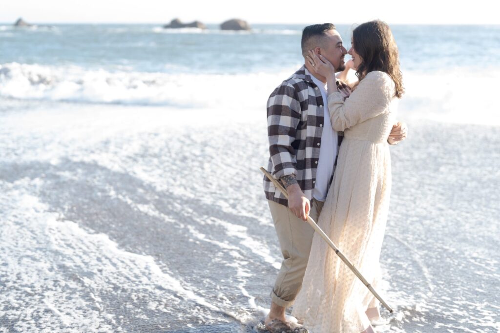 Casual style engagement photography by Robin Jolin.