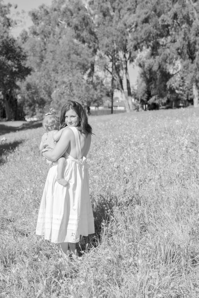 Casual style family portrait photography.