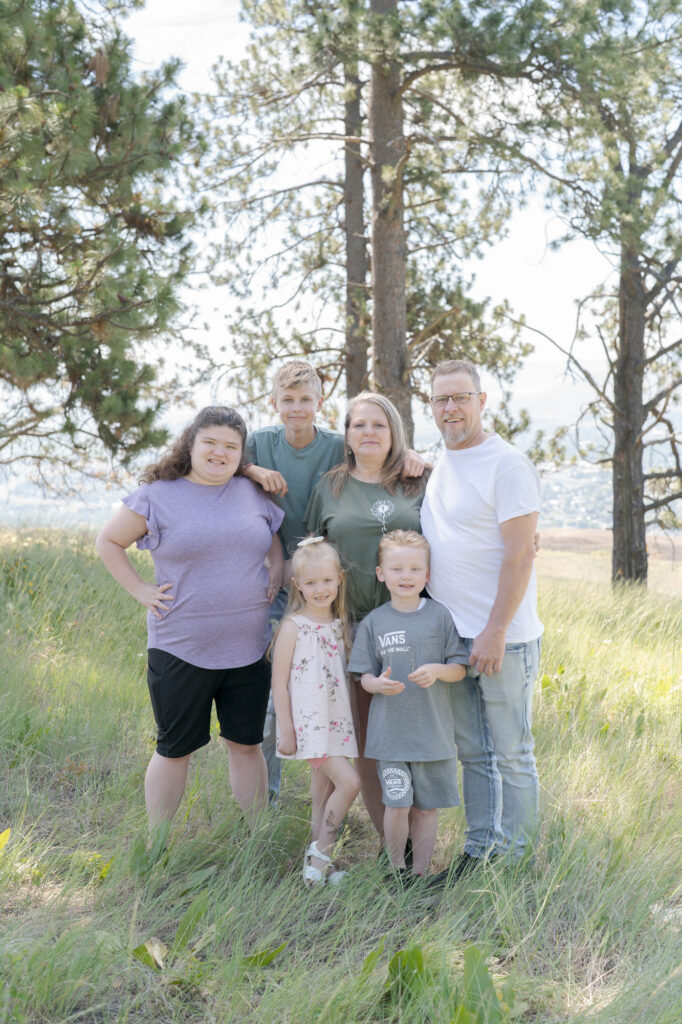 Family Reunion Photography in La Grande by Robin Jolin.