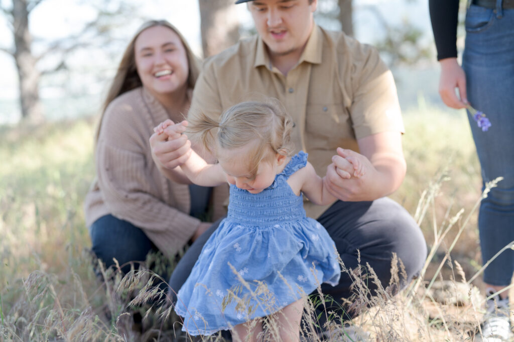 Candid Family Photography session in La Grande by Robin Jolin.