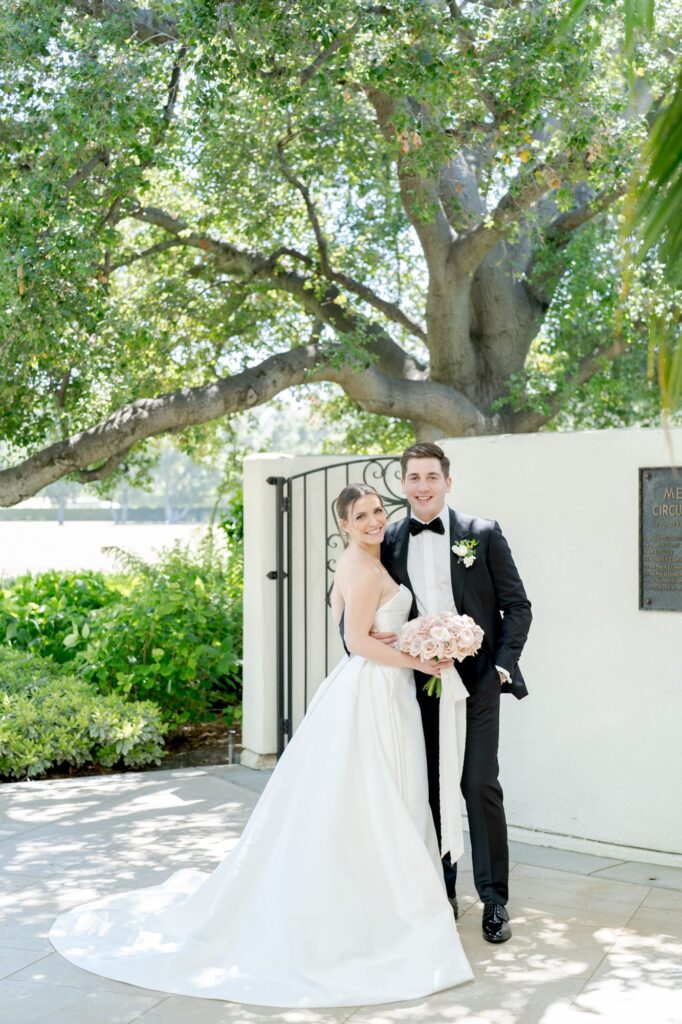 Editorial-style wedding photography in Menlo Circus Club by Robin Jolin.